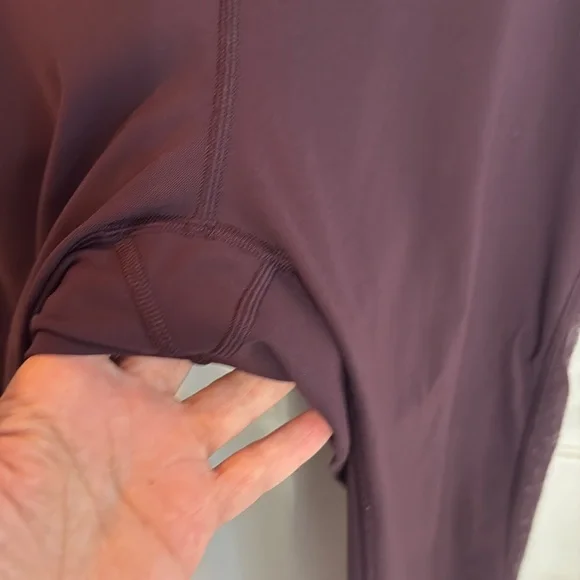 Burgundy Lululemon leggings Sz 6 - Picture 5 of 9